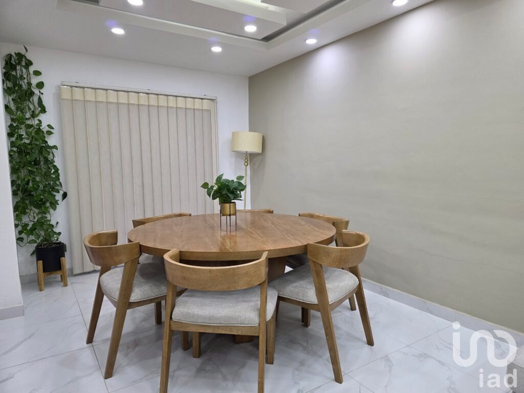 CASA EN VENTA EN JARDINES RESIDENCIAL, CD JUAREZ CHIHUAHUA