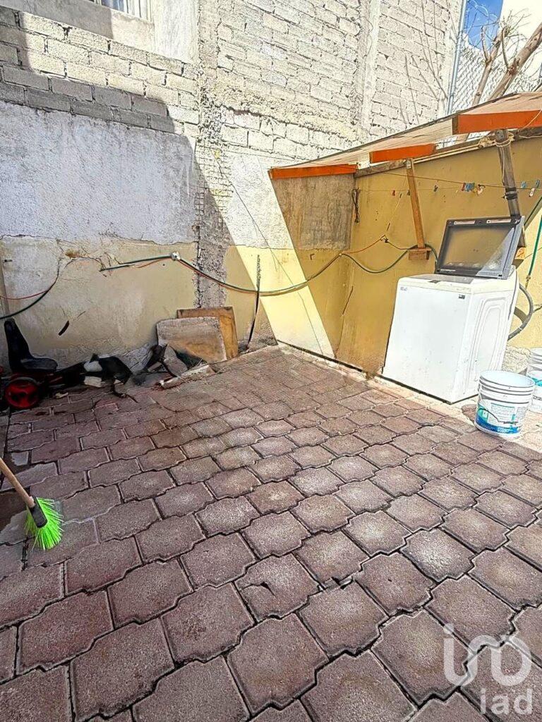 VENTA DE CASA EN RANCHO BELLAVISTA CERCA DE PLAZA PATIO(SENDERO), QUERETARO