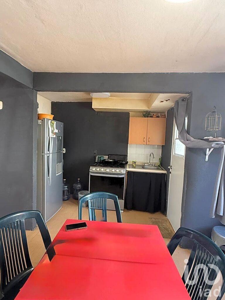 VENTA DE CASA EN RANCHO BELLAVISTA CERCA DE PLAZA PATIO(SENDERO), QUERETARO