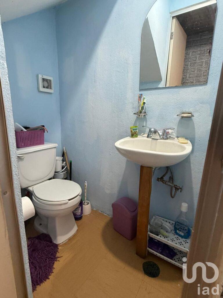 VENTA DE CASA EN RANCHO BELLAVISTA CERCA DE PLAZA PATIO(SENDERO), QUERETARO