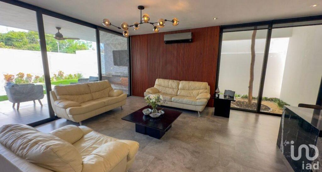 Casa en venta en Cholul, Mérida, Yucatán.