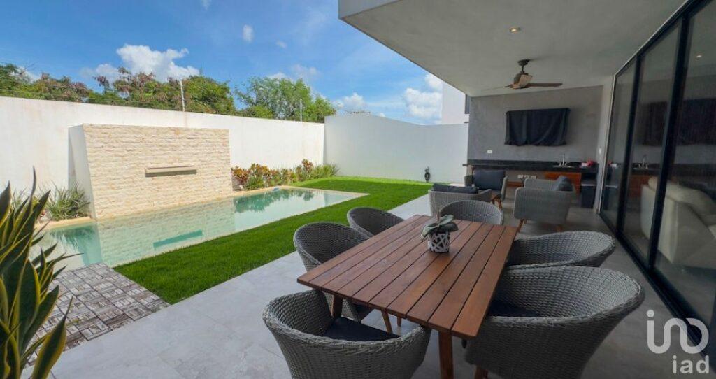 Casa en venta en Cholul, Mérida, Yucatán.