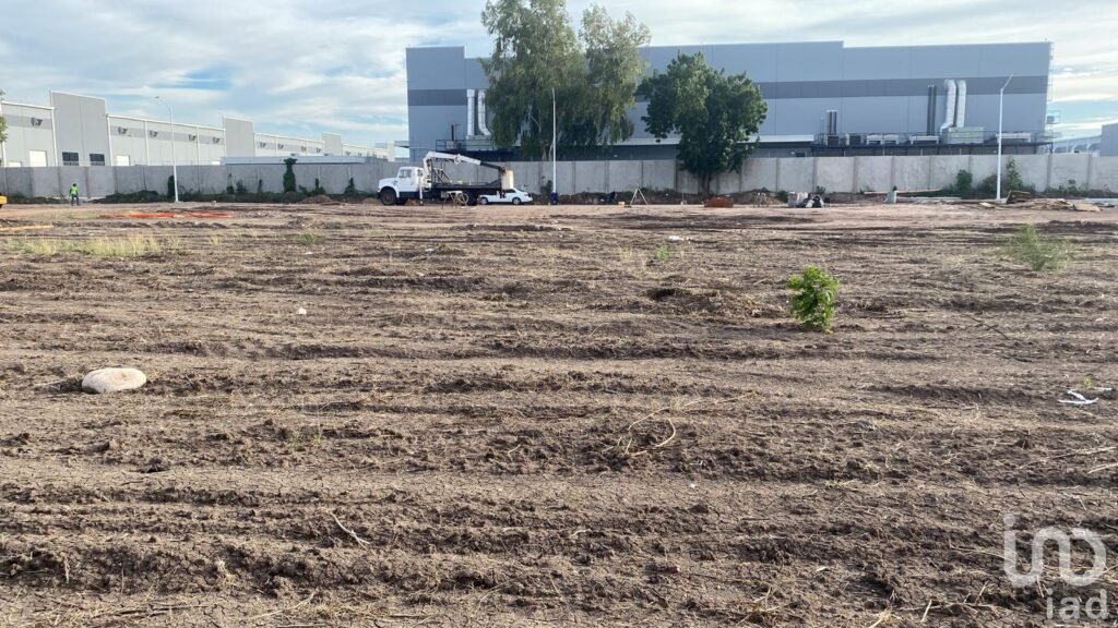 Lote 3 en Venta en Aeropark, Culiacán, Sinaloa.