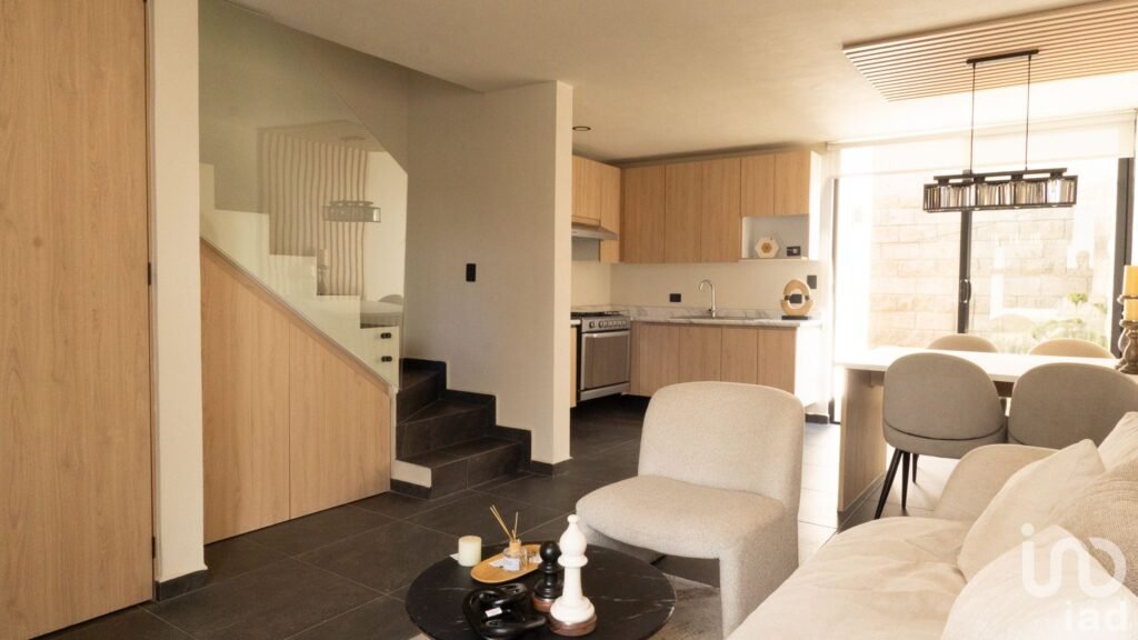 Casa 3 Recámaras con Terraza y Asador en Cuautlancingo, Cochera 2 Autos