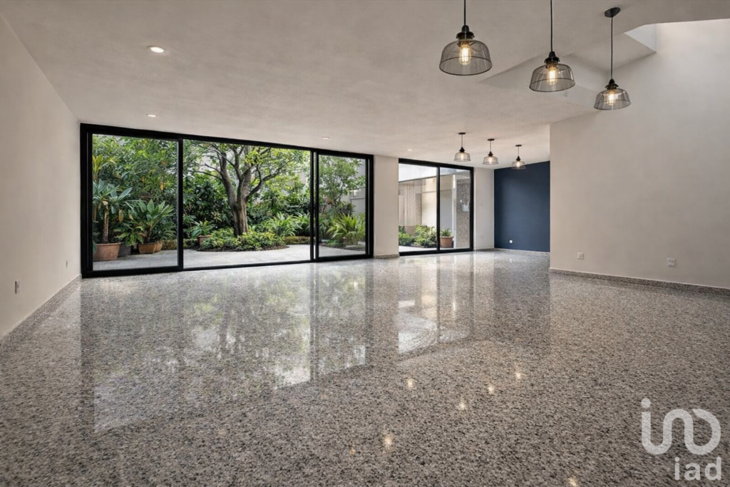 Casa en renta en Viena, Col. Del Carmen, Coyoacán, CDMX.