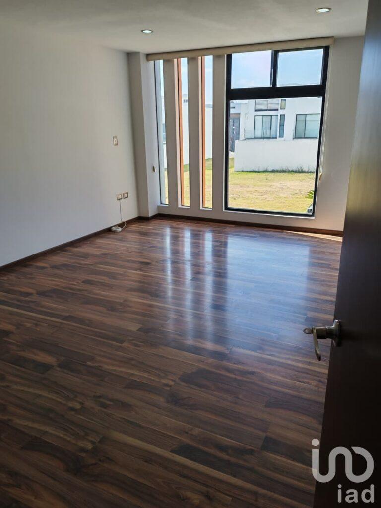 RESIDENCIA EN VENTA ,EXCLUSIVIDAD Y ESTILO A PASOS DE LA UDLAP  San Andrés Cholula FRACC LA MEZZA