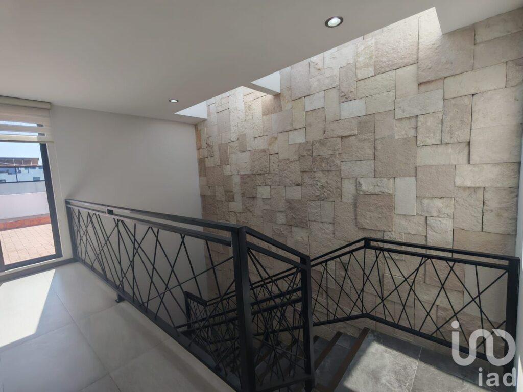 RESIDENCIA EN VENTA ,EXCLUSIVIDAD Y ESTILO A PASOS DE LA UDLAP  San Andrés Cholula FRACC LA MEZZA