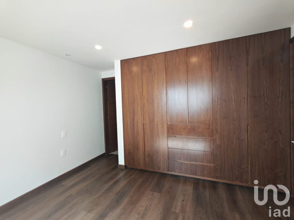 VENTA Exclusiva Residencia en Parque Guanajuato: Lujo y Seguridad en Lomas de Angelópolis III