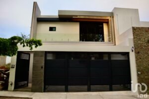 CASA EN VENTA, ZONA NORTE COLIMA