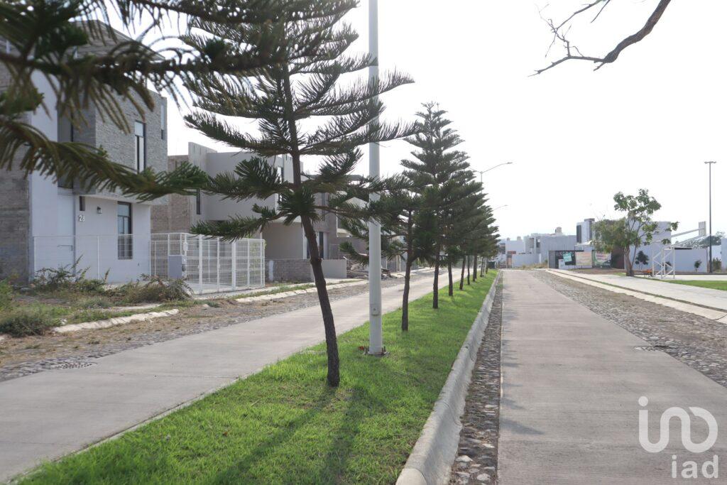 EN VENTA CASA EN FRACC. REAL DE COMALA