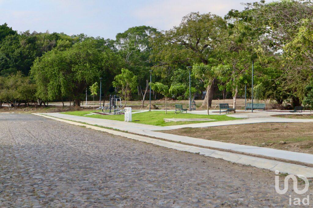 EN VENTA CASA EN FRACC. REAL DE COMALA