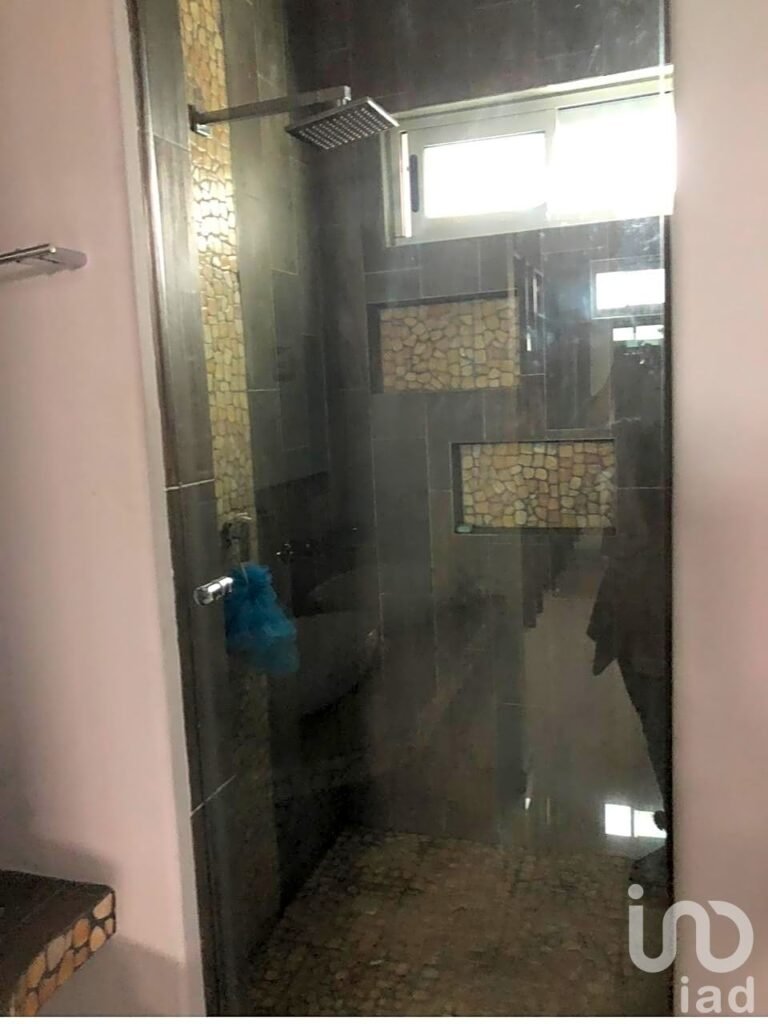 Casa Amueblada en Renta con Alberca en Carretera Nacional