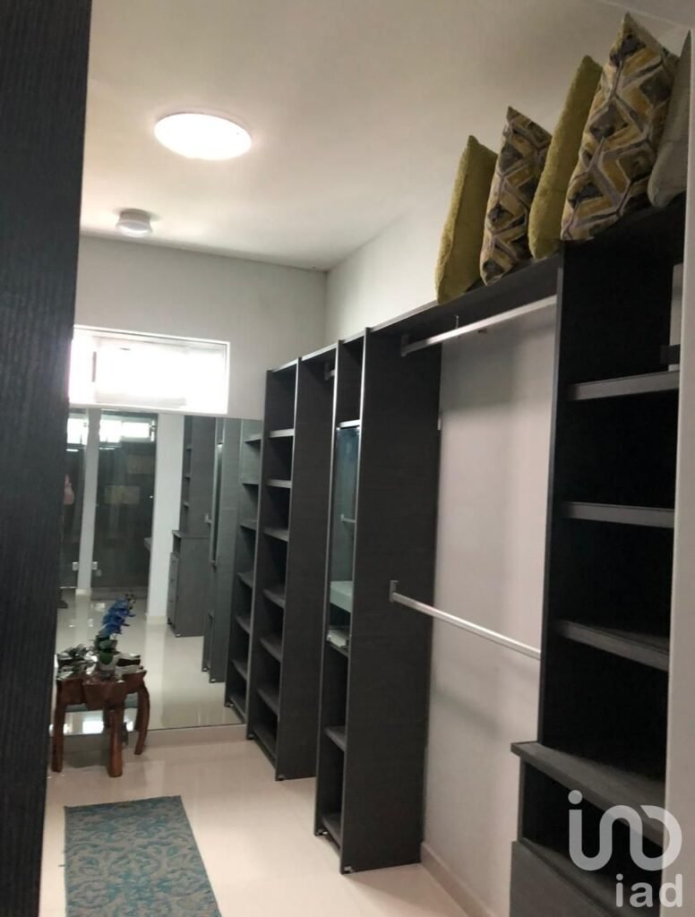 Casa Amueblada en Renta con Alberca en Carretera Nacional