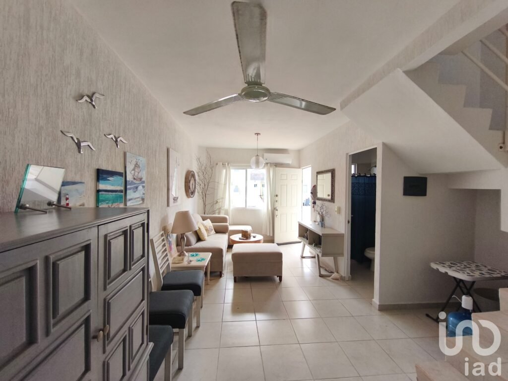 CASA DE  3 RECÁMARAS EN VENTA, JARDINES DEL SUR CANCÚN QUINTANA ROO