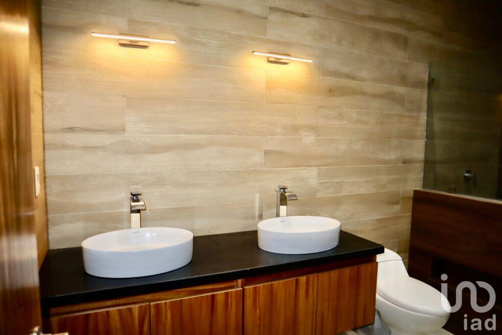 VENTA RESIDENCIA EN REAL DE COMALA