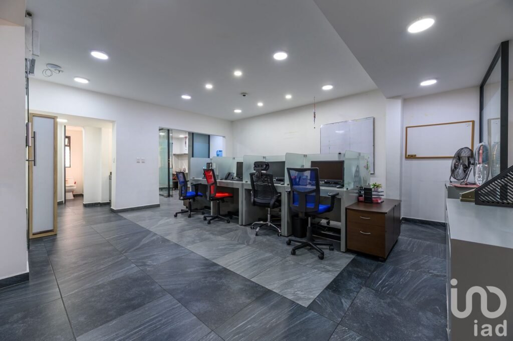 OFICINAS EN VENTA EN JARDÍN BALBUENA, A TRES CUADRAS DEL METRO FRAY SERVANDO, VENUSTIANO CARRANZA