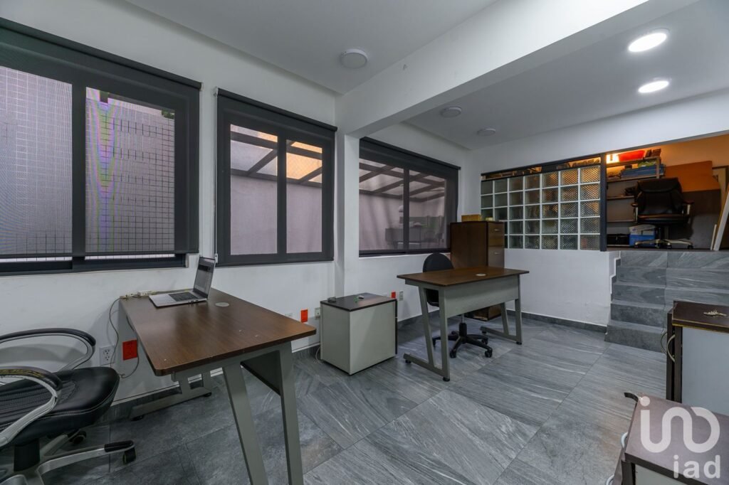 OFICINAS EN VENTA EN JARDÍN BALBUENA, A TRES CUADRAS DEL METRO FRAY SERVANDO, VENUSTIANO CARRANZA