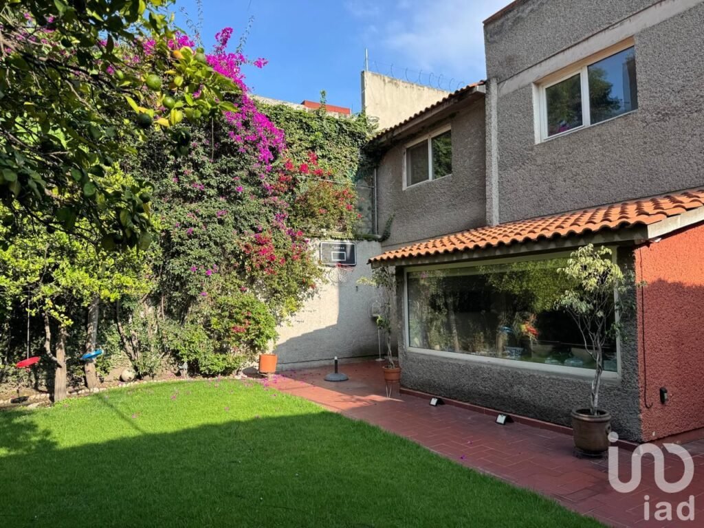 CASA EN VENTA EN COL. SAN JOSE INSURGENTES CDMX.