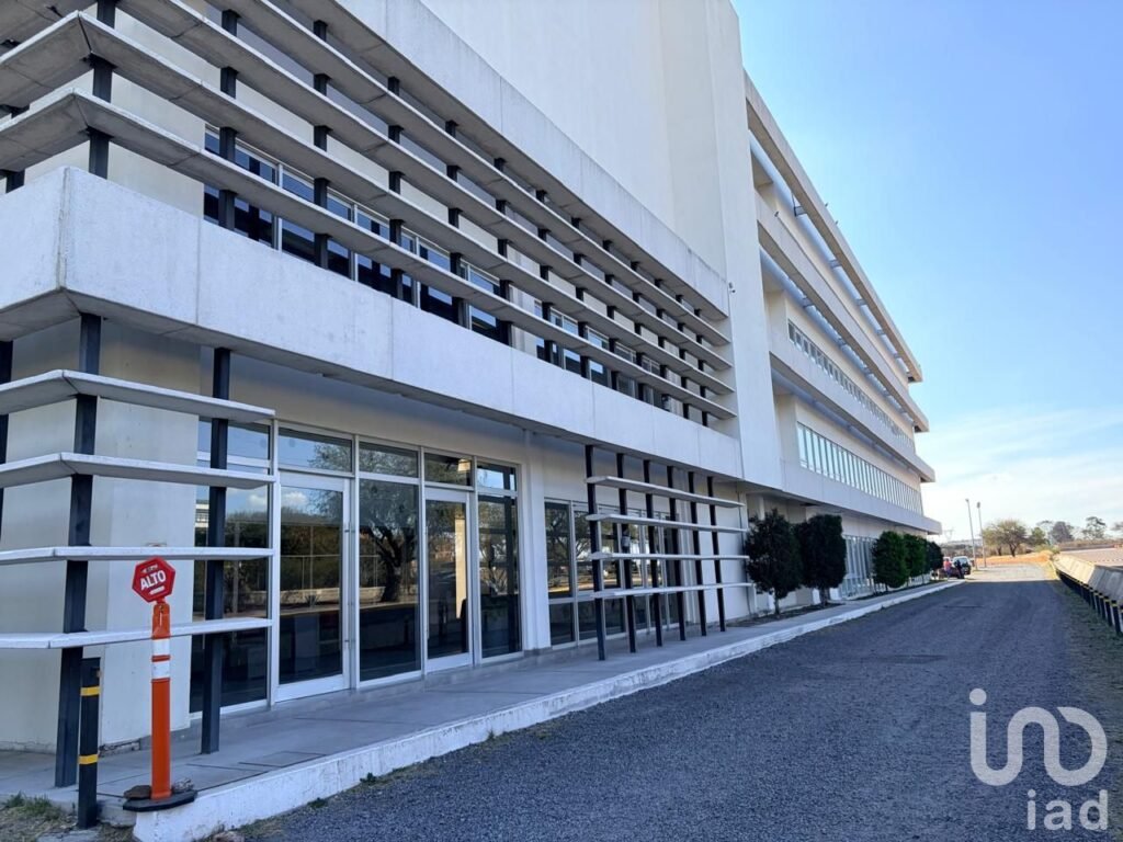 Centro corporativo, Querétaro: call center con infraestructura, flujo activo, potencial de expansión