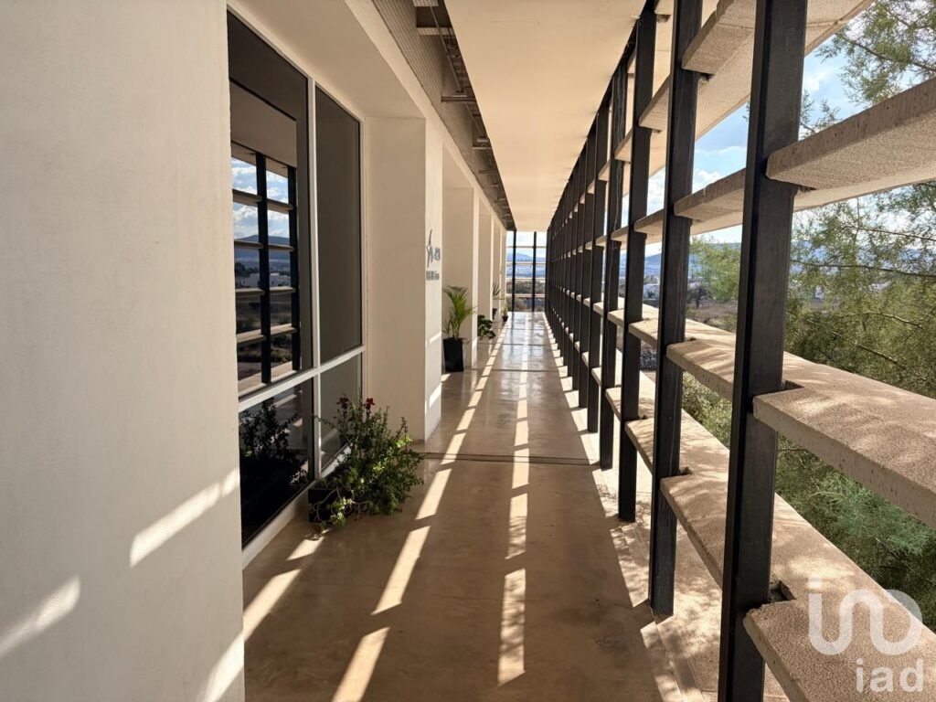 Centro corporativo, Querétaro: call center con infraestructura, flujo activo, potencial de expansión