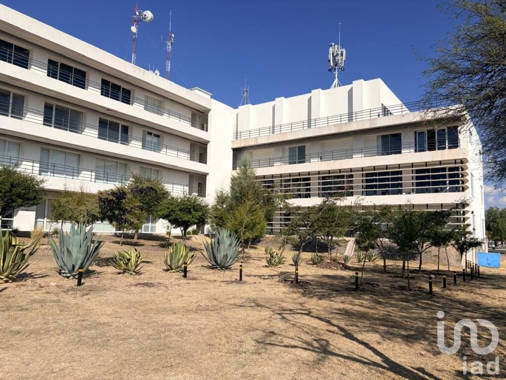 Centro corporativo, Querétaro: call center con infraestructura, flujo activo, potencial de expansión
