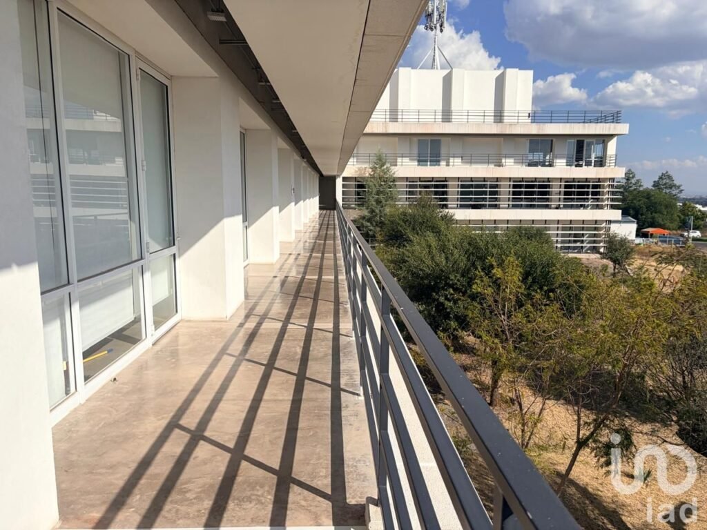 Centro corporativo, Querétaro: call center con infraestructura, flujo activo, potencial de expansión