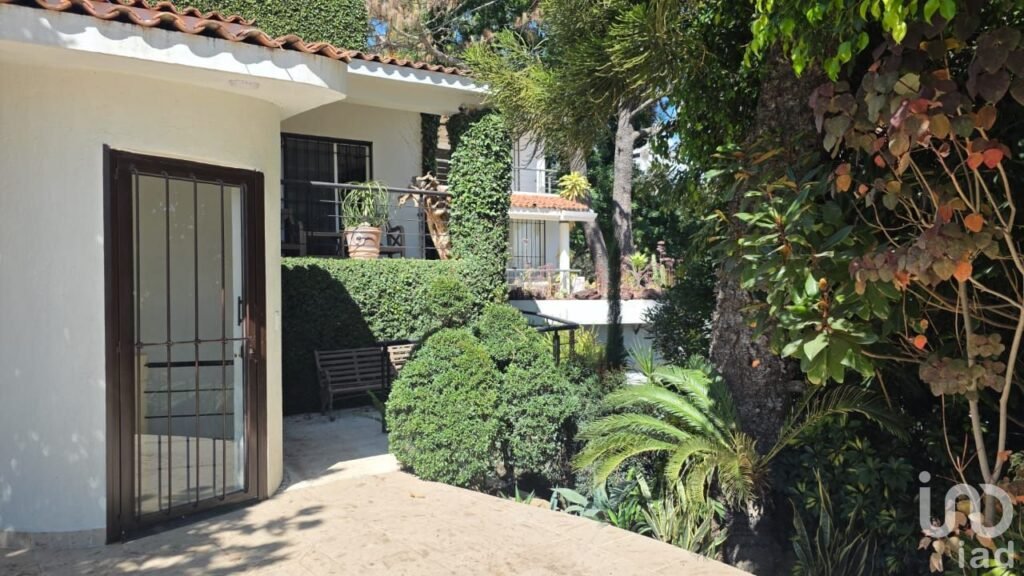 Amplia casa con alberca en Rancho Cortés