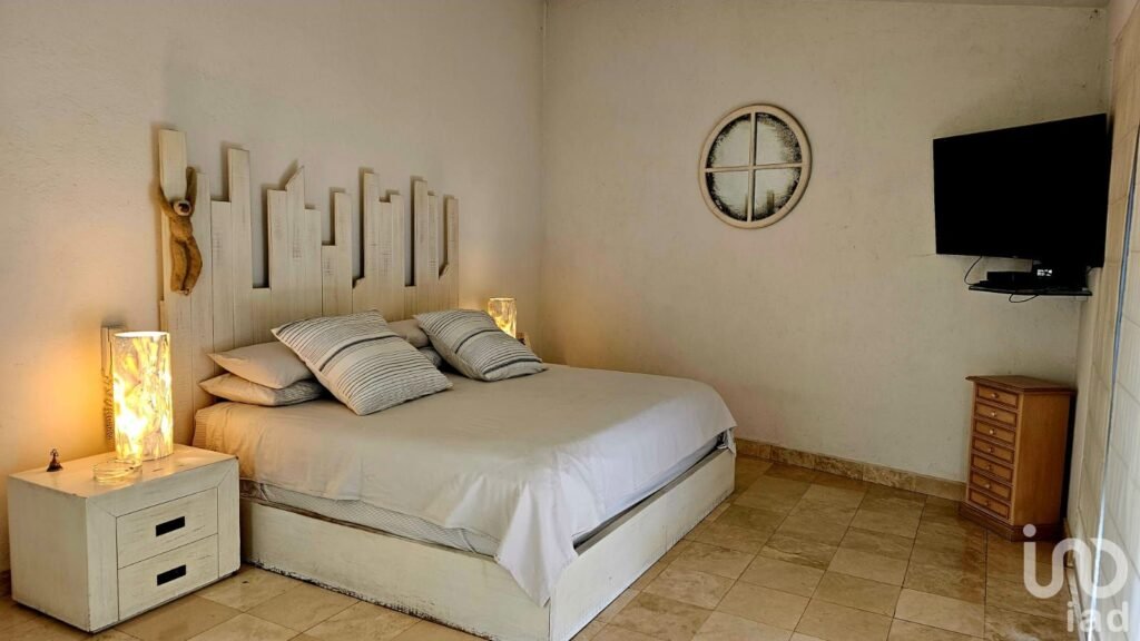 Amplia casa con alberca en Rancho Cortés