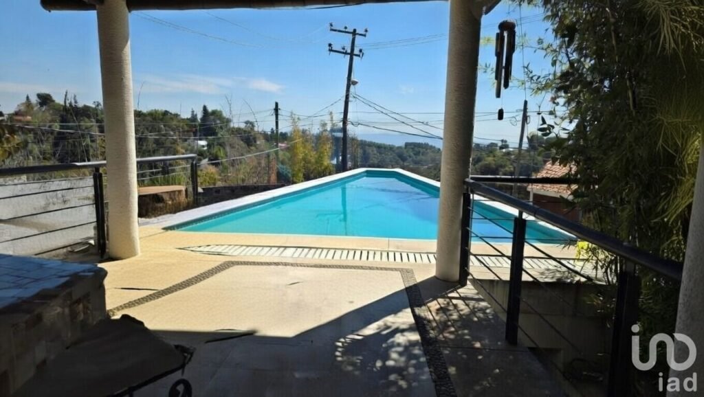 Amplia casa con alberca en Rancho Cortés