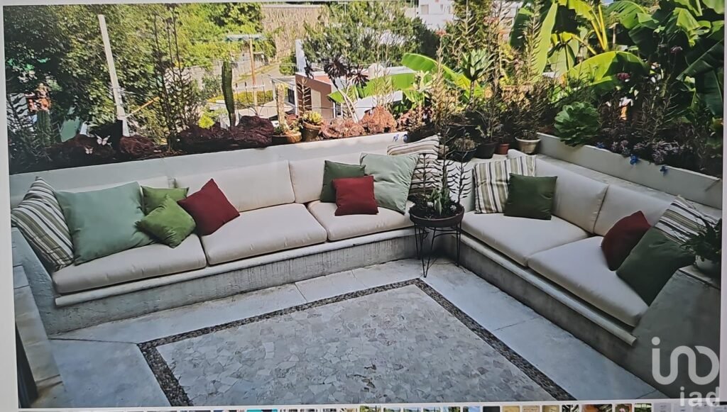 Amplia casa con alberca en Rancho Cortés