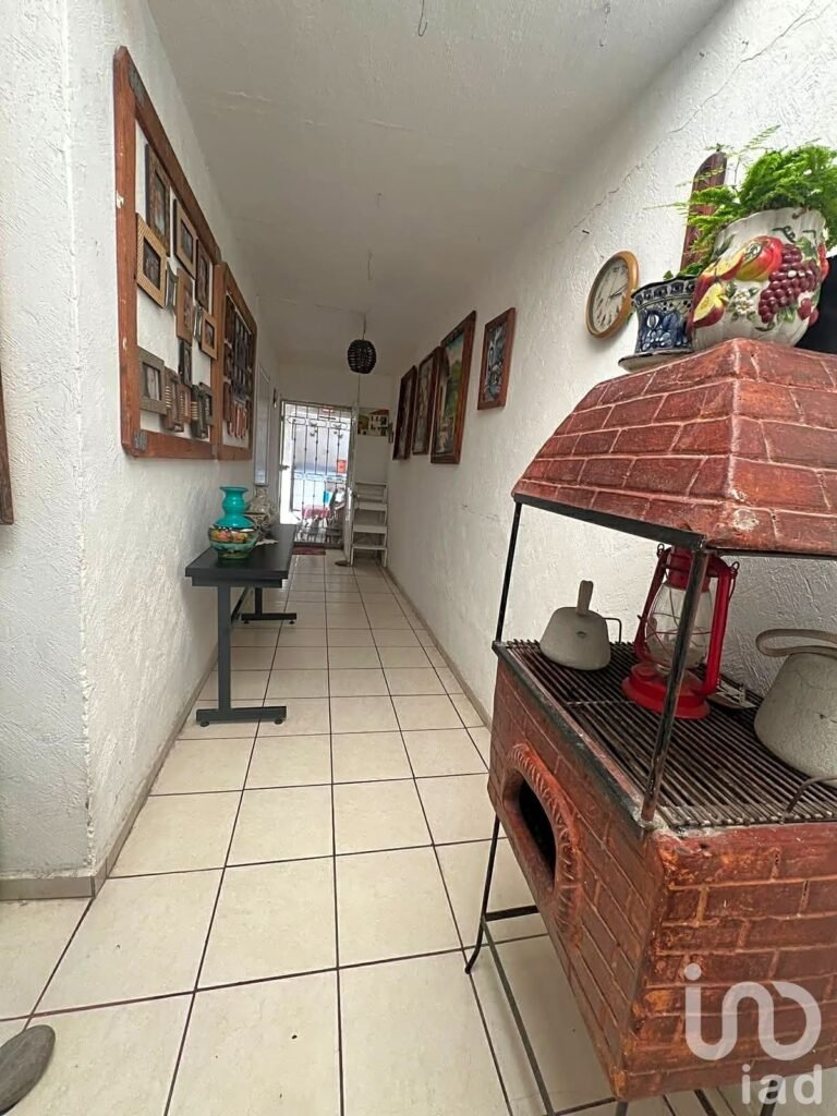 se vende casa en zona las juntitas tlaquepaque