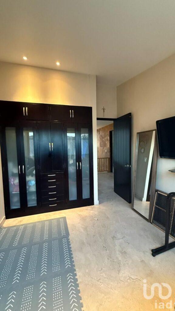 CASA EN VENTA EN FRACCIONAMIENTO RESIDENCIAL BOSQUES HABITAT,ZONA PLATEADA,PACHUCA,HGO.