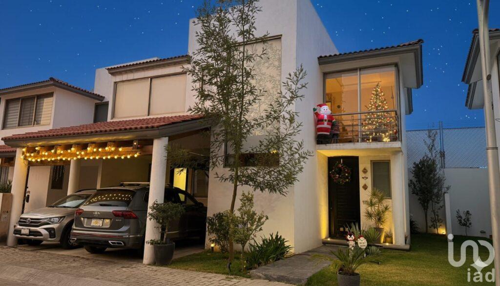 CASA EN VENTA EN FRACCIONAMIENTO RESIDENCIAL BOSQUES HABITAT,ZONA PLATEADA,PACHUCA,HGO.