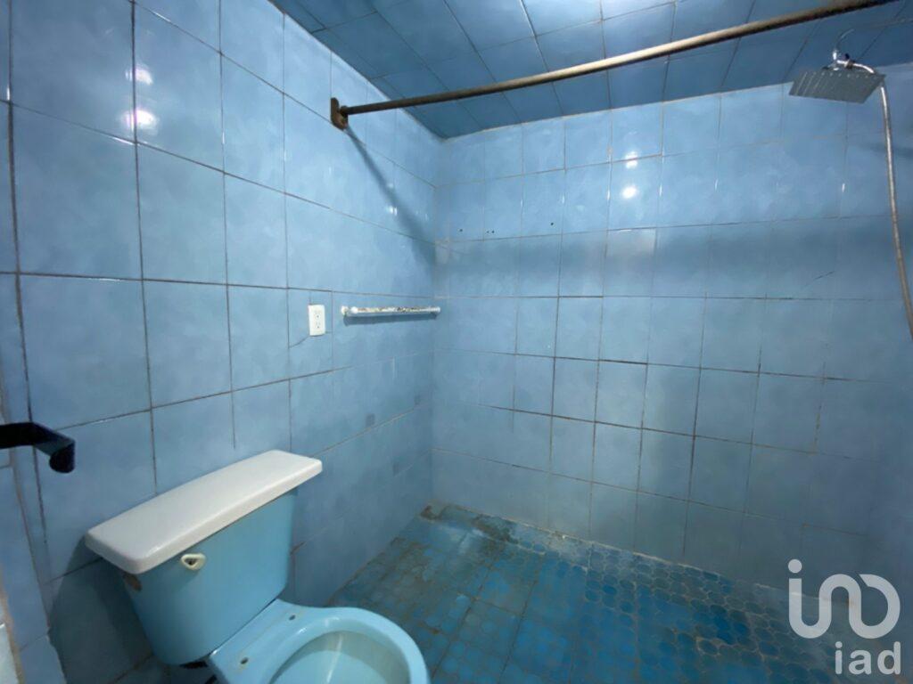 Casa para Inversión con Local Comercial