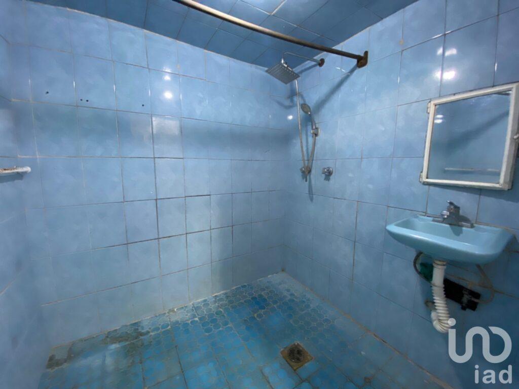 Casa para Inversión con Local Comercial