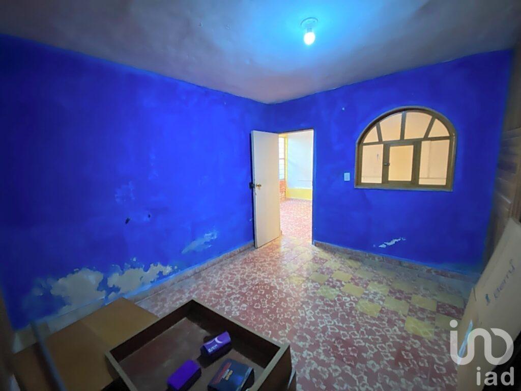 Casa para Inversión con Local Comercial