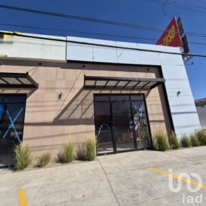 LOCAL EN RENTA BLVD OSCAR FLORES Y PLUTARCO ELIAS