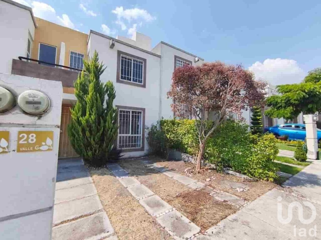 Casa en venta en avenida de la Cantera Ciudad del Sol Queretaro