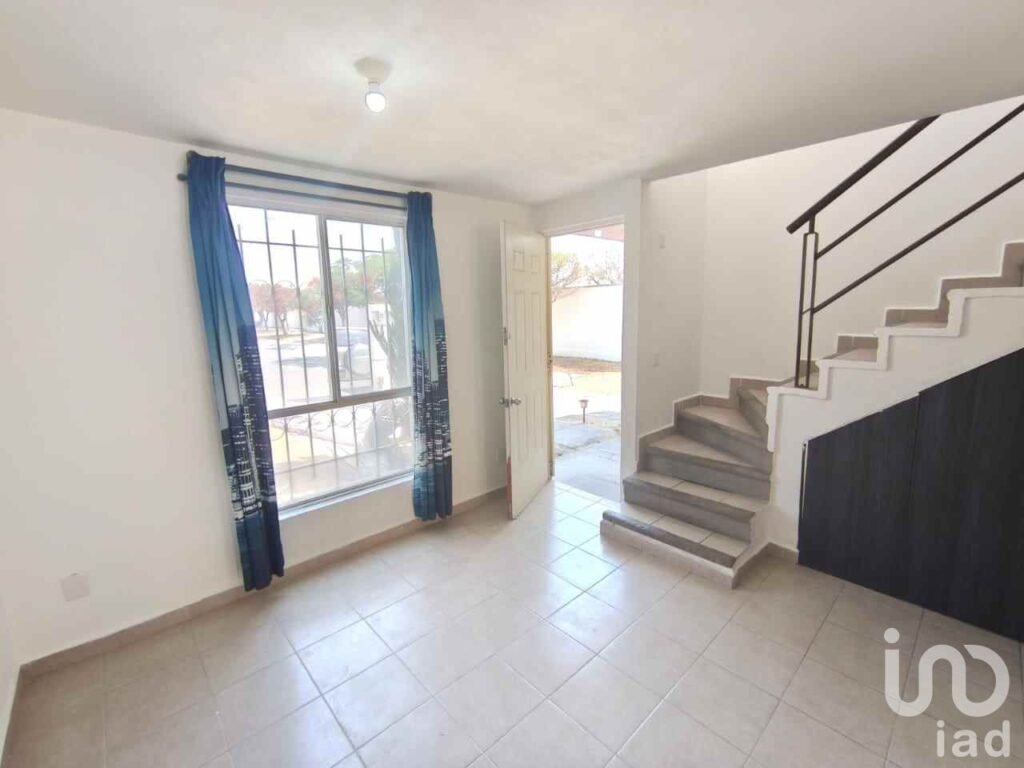 Casa en venta en avenida de la Cantera Ciudad del Sol Queretaro