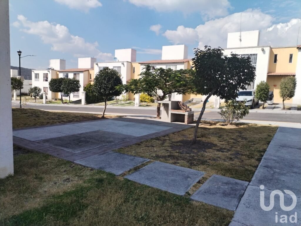 Casa en venta en avenida de la Cantera Ciudad del Sol Queretaro