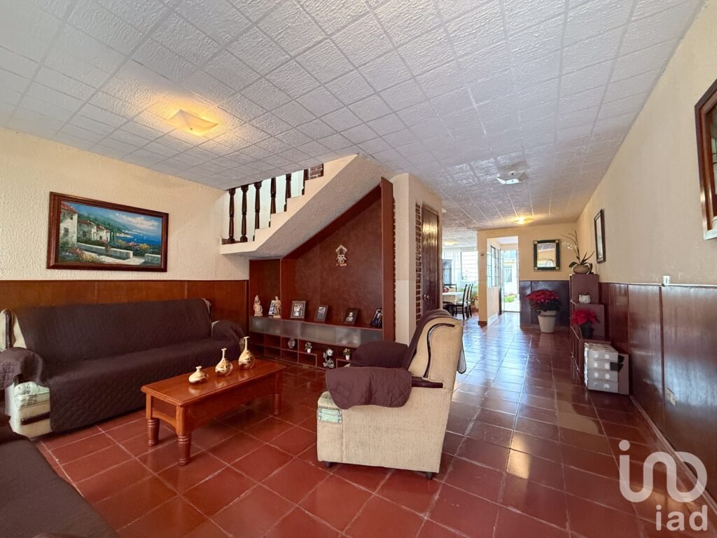 Casa en Venta de 4 recámaras en Xalapa, cerca de Facultad de Medicina y Secretaría de Finanzas