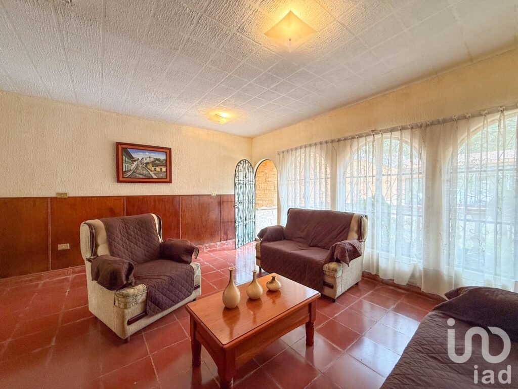 Casa en Venta de 4 recámaras en Xalapa, cerca de Facultad de Medicina y Secretaría de Finanzas