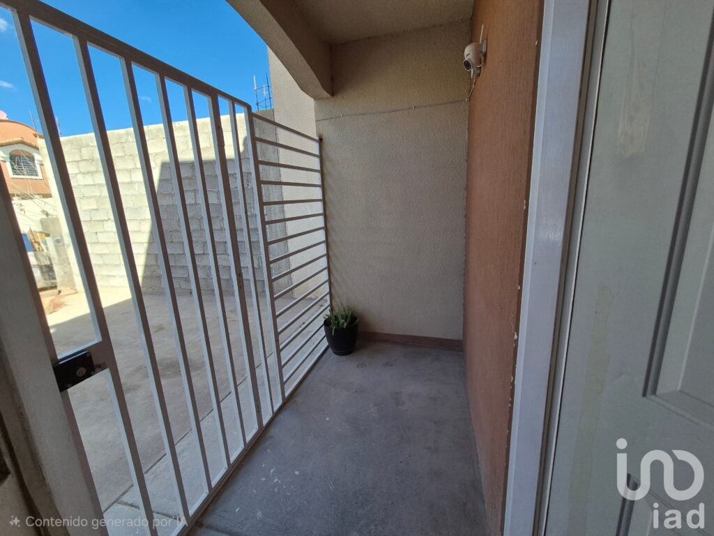 CASA EN RENTA POR EL K20, POR LA SANTOS DUMON CERCA DE LA MAQUILA CANO STEEL JOIST.