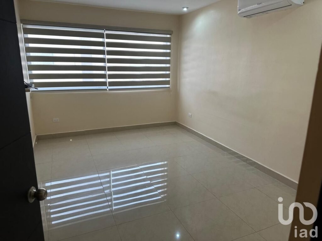 Casa en Renta 3 pisos en Gevora Residencial, Apodaca