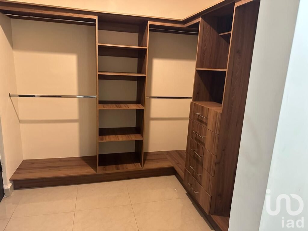 Casa en Renta 3 pisos en Gevora Residencial, Apodaca