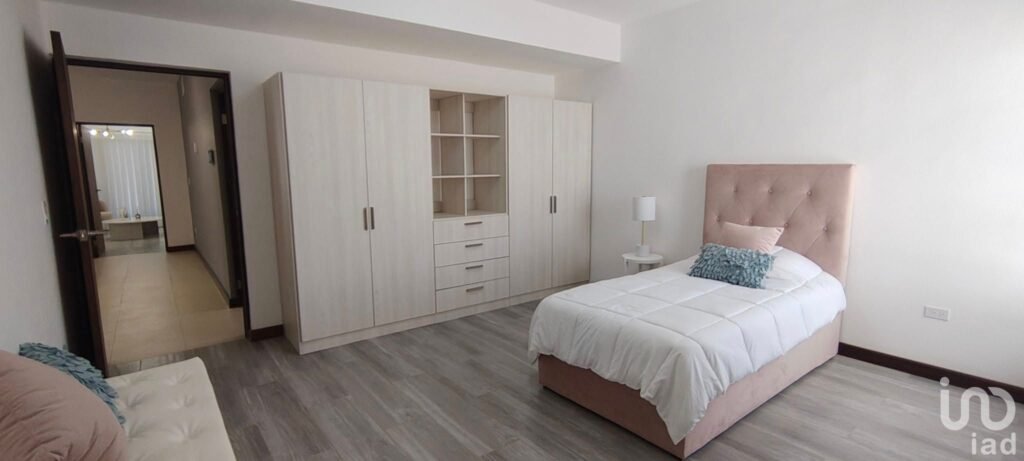 Casa en fraccionamiento privado cerca de Téc Milenio