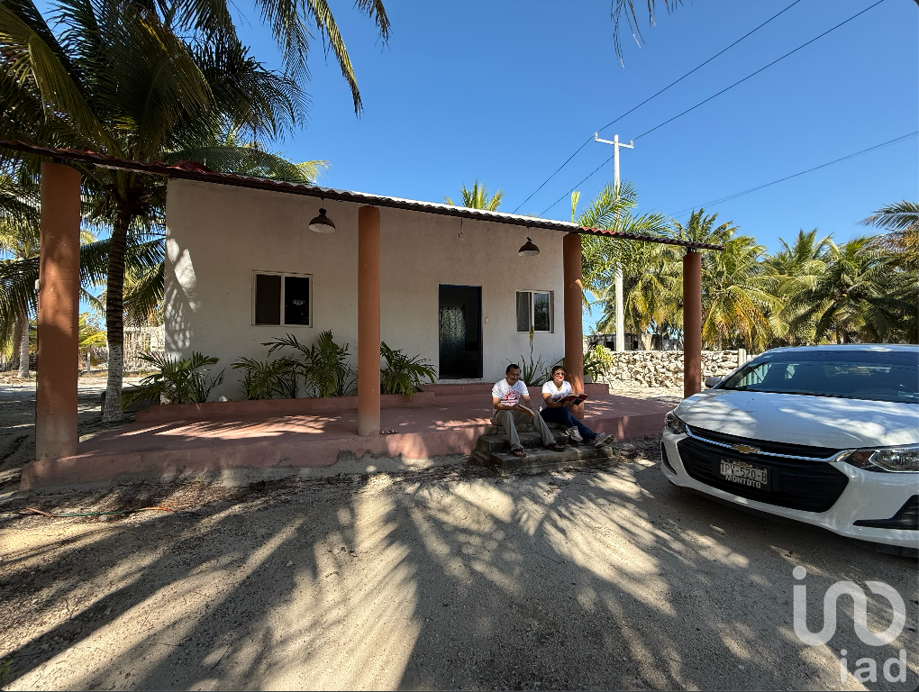 CASA EN VENTA EN TELCHAC PUERTO, YUCATAN