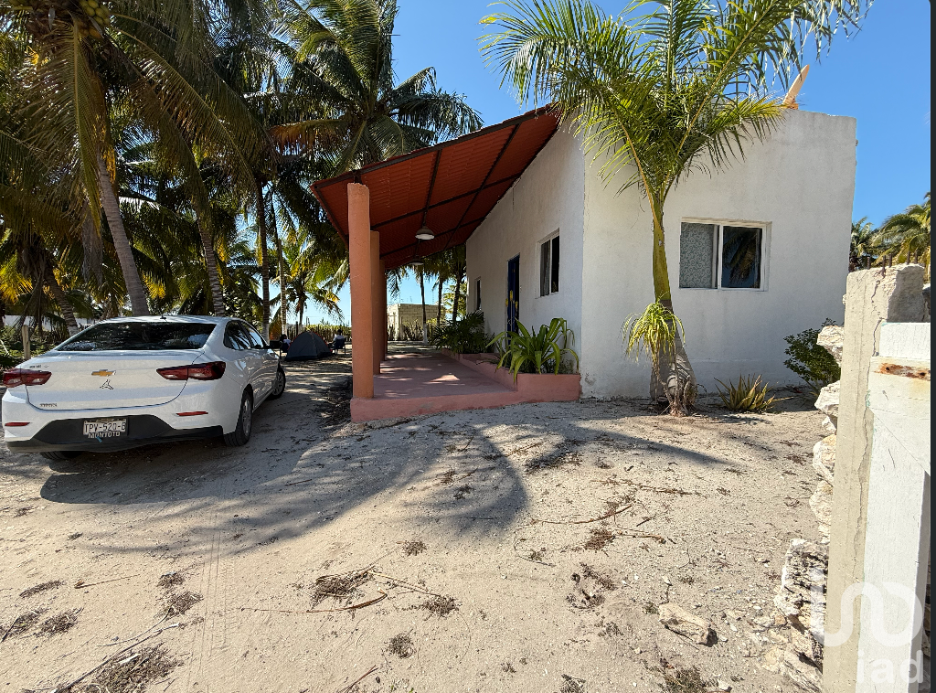 CASA EN VENTA EN TELCHAC PUERTO, YUCATAN