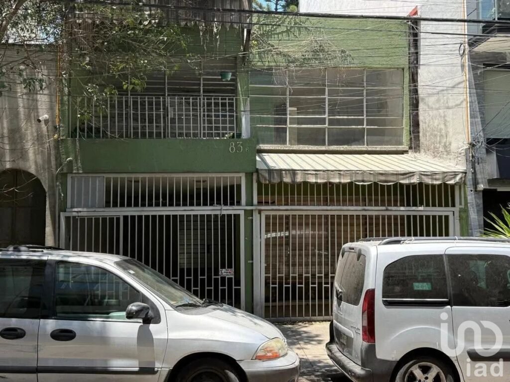 Casa para remodelar con uso de suelo y proyecto — Cuauhtémoc, CDMX