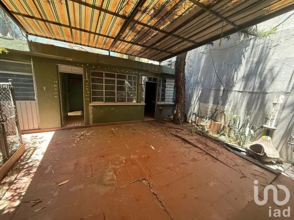 Casa para remodelar con uso de suelo y proyecto — Cuauhtémoc, CDMX